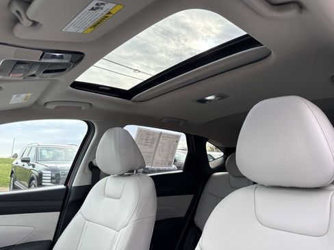 Used 2025 Hyundai Tucson SEL image 3