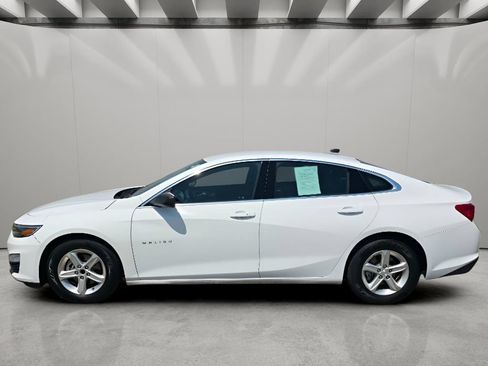Used 2023 Chevrolet Malibu LS FWD image 2