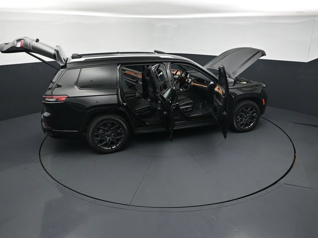 Used 2023 Jeep Grand Cherokee L Summit AWD/4WD image 30
