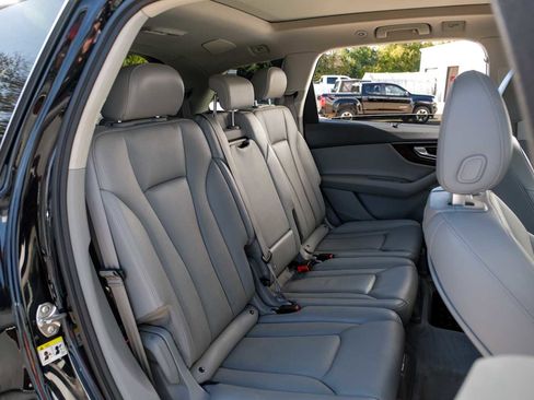 Used 2017 Audi Q7 3.0T Prestige image 35