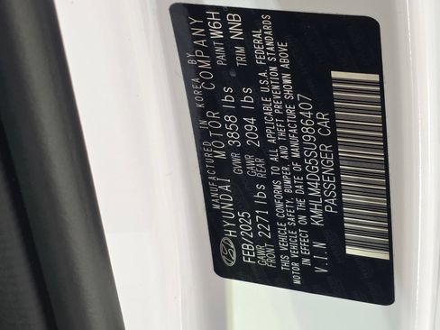 Certified 2025 Hyundai Elantra Sport FWD image 35