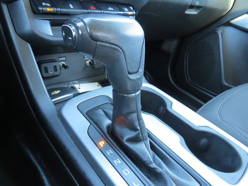 Used 2021 Chevrolet Colorado LT w/ Fleet Safety Package image 24