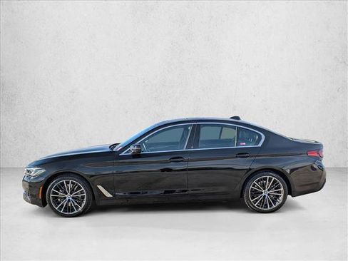 Used 2023 BMW 530i xDrive w/ Premium Package image 9