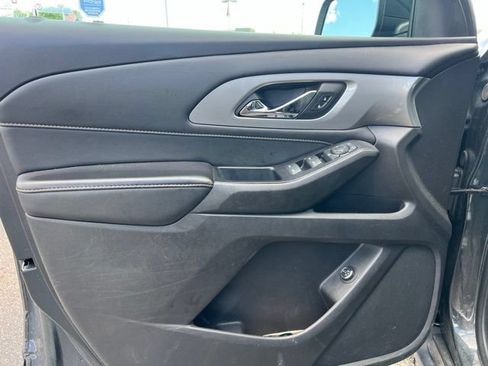 Used 2021 Chevrolet Traverse LT w/ LPO, Floor Liner Package AWD/4WD image 20