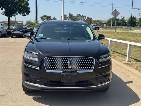 Used 2022 Lincoln Nautilus FWD w/ Premium Package image 2
