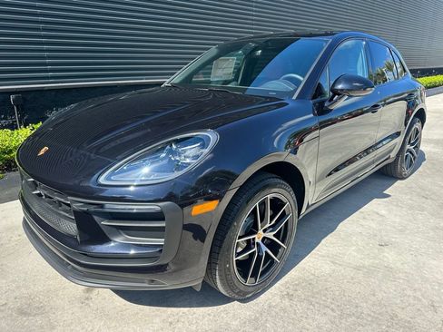 Used 2026 Porsche Macan AWD/4WD image 7