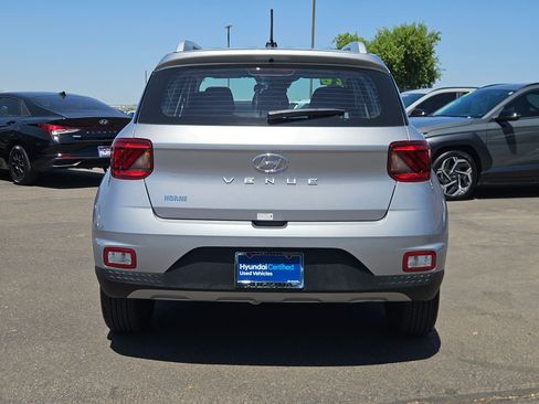 Certified 2026 Hyundai Venue SEL FWD image 6