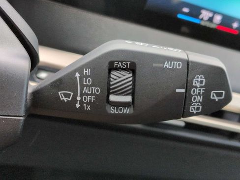 Used 2024 BMW iX xDrive50 w/ Premium Package AWD/4WD image 27