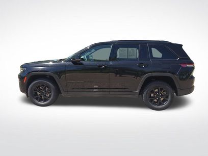 Used 2024 Jeep Grand Cherokee Altitude