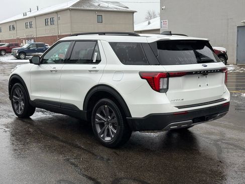 New 2026 Ford Explorer Active w/ Active Comfort Package image 3