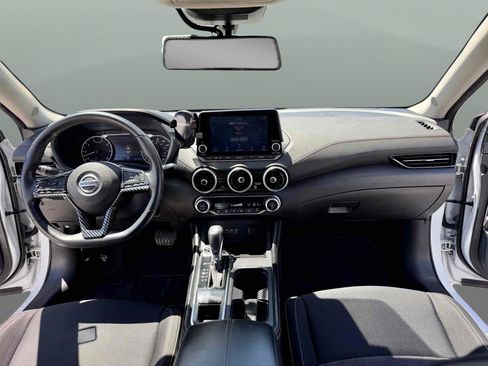 Used 2020 Nissan Sentra SR w/ Electronics Package FWD image 9
