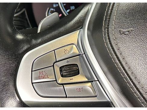 Used 2019 BMW 740i w/ Executive Package image 24