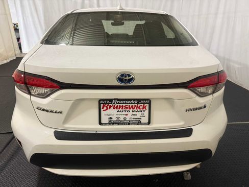 Used 2020 Toyota Corolla LE image 16