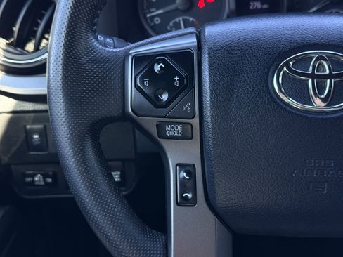 Used 2020 Toyota Tacoma TRD Off-Road w/ Technology Package AWD/4WD image 13