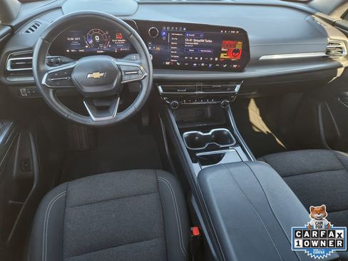 Used 2024 Chevrolet Traverse LT image 31