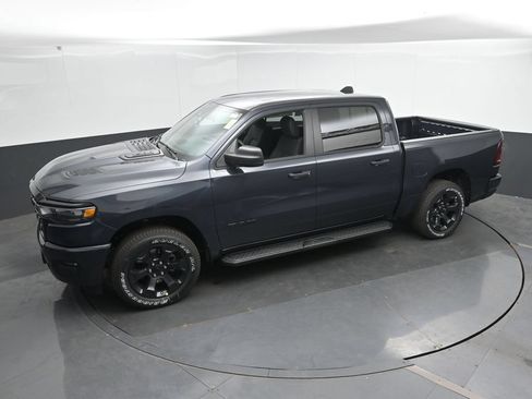 New 2026 RAM 1500 Express AWD/4WD image 28