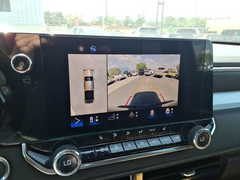 Used 2023 Chevrolet Colorado LT w/ LT Convenience Package III RWD image 25