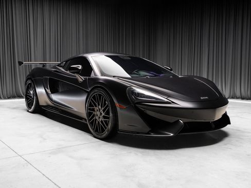 Used 2016 McLaren 570S Coupe RWD image 18