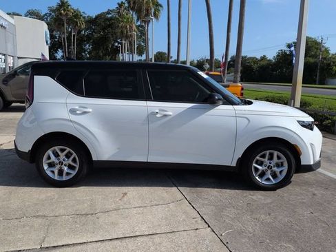 Used 2025 Kia Soul S FWD image 3