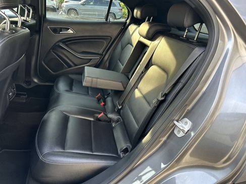 Used 2016 Mercedes-Benz GLA 250 image 37