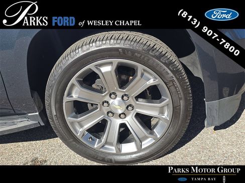 Used 2020 Chevrolet Suburban LT image 36