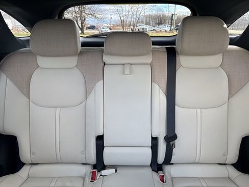 Used 2024 Genesis Electrified GV70 Advanced image 17