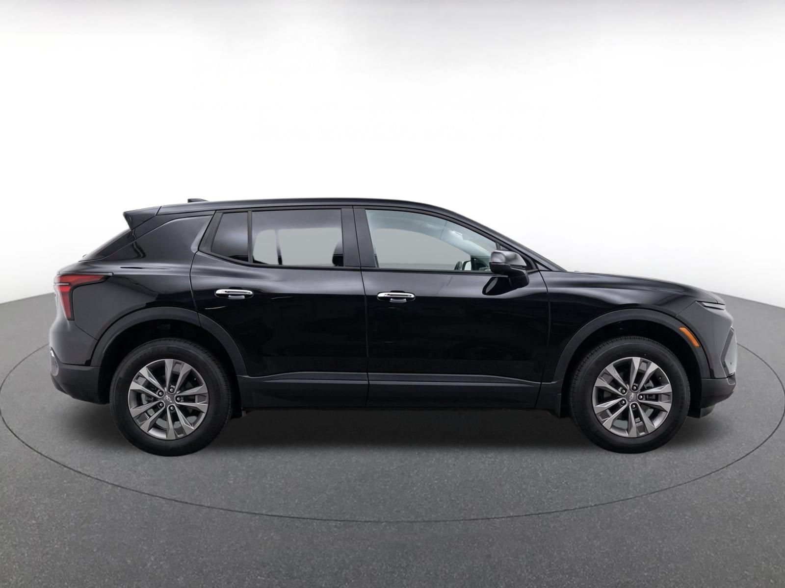 Used 2025 Chevrolet Equinox LT FWD image 14