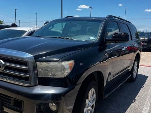Used 2015 Toyota Sequoia Platinum AWD/4WD image 2