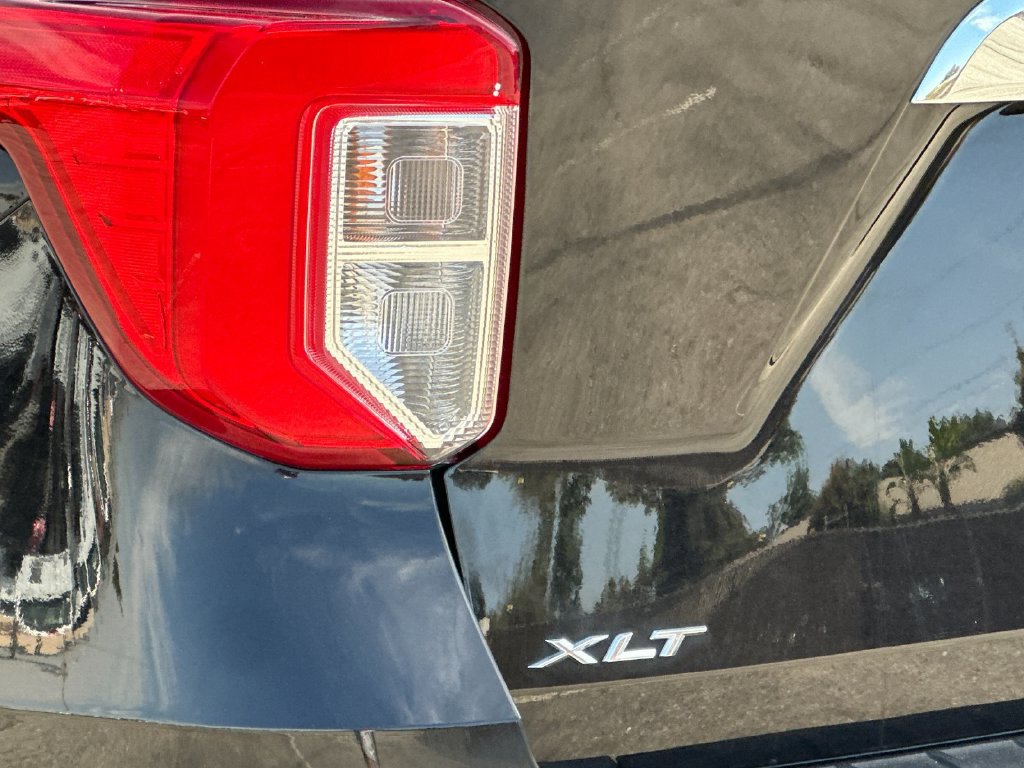 Certified 2024 Ford Explorer XLT w/ Equipment Group 202A RWD image 26