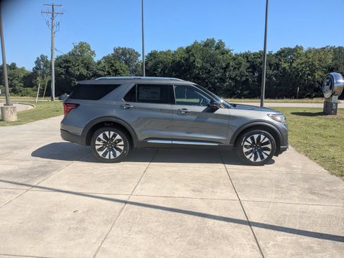 New 2026 Ford Explorer Platinum w/ LUX Leather Package AWD/4WD image 2