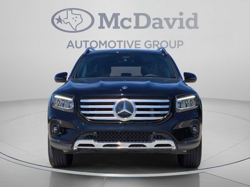 Used 2025 Mercedes-Benz GLB 250 w/ Exclusive Package image 8