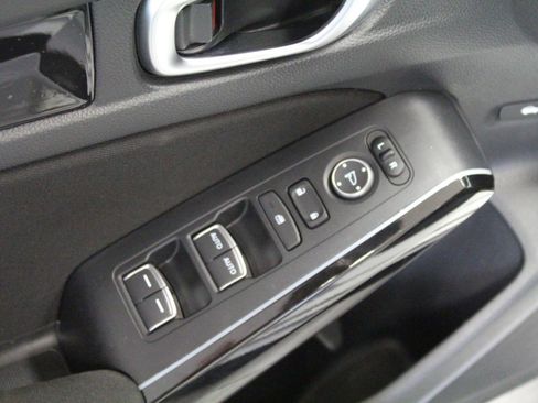 Used 2023 Honda Civic Sport image 18