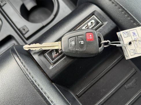 Used 2019 Toyota Tundra Limited image 29