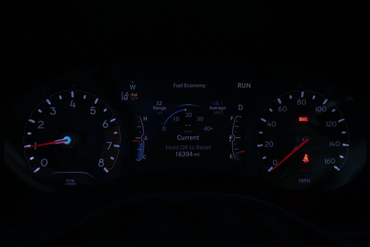 Used 2023 Jeep Compass Latitude AWD/4WD image 29