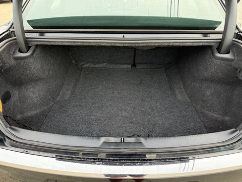 Used 2014 Chrysler 300 AWD w/ Driver Convenience Group image 19
