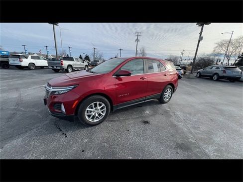 Used 2023 Chevrolet Equinox LT image 4