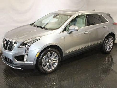 Certified 2024 Cadillac XT5 Premium Luxury AWD/4WD image 2