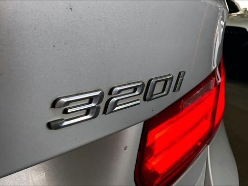 Used 2015 BMW 320i Sedan image 9