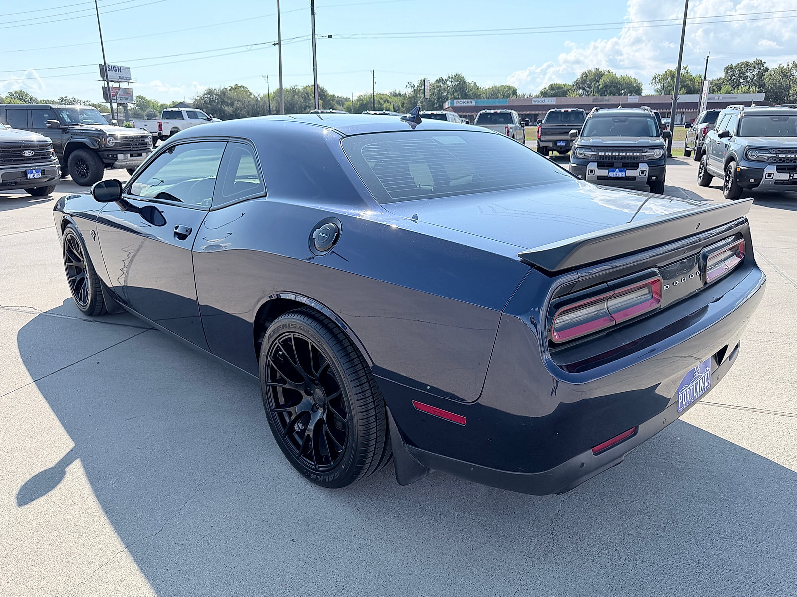 Used 2016 Dodge Challenger SRT Hellcat RWD image 5