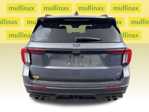 New 2026 Ford Explorer ST RWD image 9