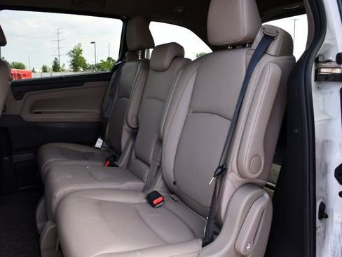 Certified 2024 Honda Odyssey Touring image 20