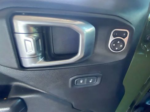 Used 2023 Jeep Wrangler Unlimited Sport AWD/4WD image 17