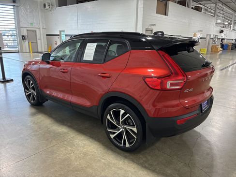 Used 2021 Volvo XC40 T5 R-Design w/ Advanced Package image 5