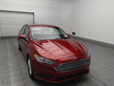 Used 2018 Ford Fusion SE w/ Fusion SE Technology Package image 13