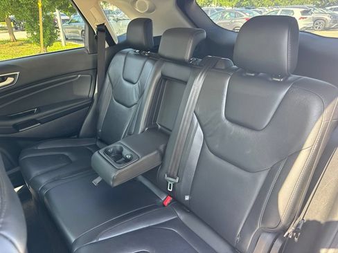 Used 2019 Ford Edge Titanium w/ Cold Weather Package AWD/4WD image 10