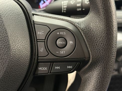 Used 2023 Toyota RAV4 LE AWD/4WD image 14