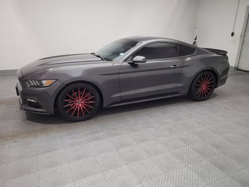 Used 2017 Ford Mustang Coupe RWD image 2
