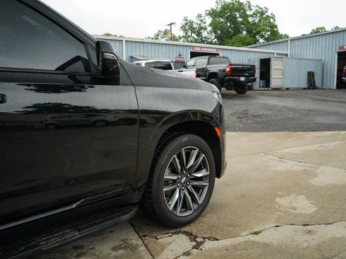 Used 2023 Cadillac Escalade Sport AWD/4WD image 19