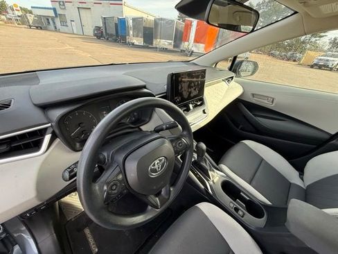 Used 2023 Toyota Corolla LE FWD image 11
