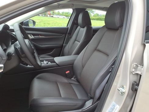 New 2026 MAZDA MAZDA3 2.5 Turbo Sedan w/Premium Plus AWD/4WD image 13